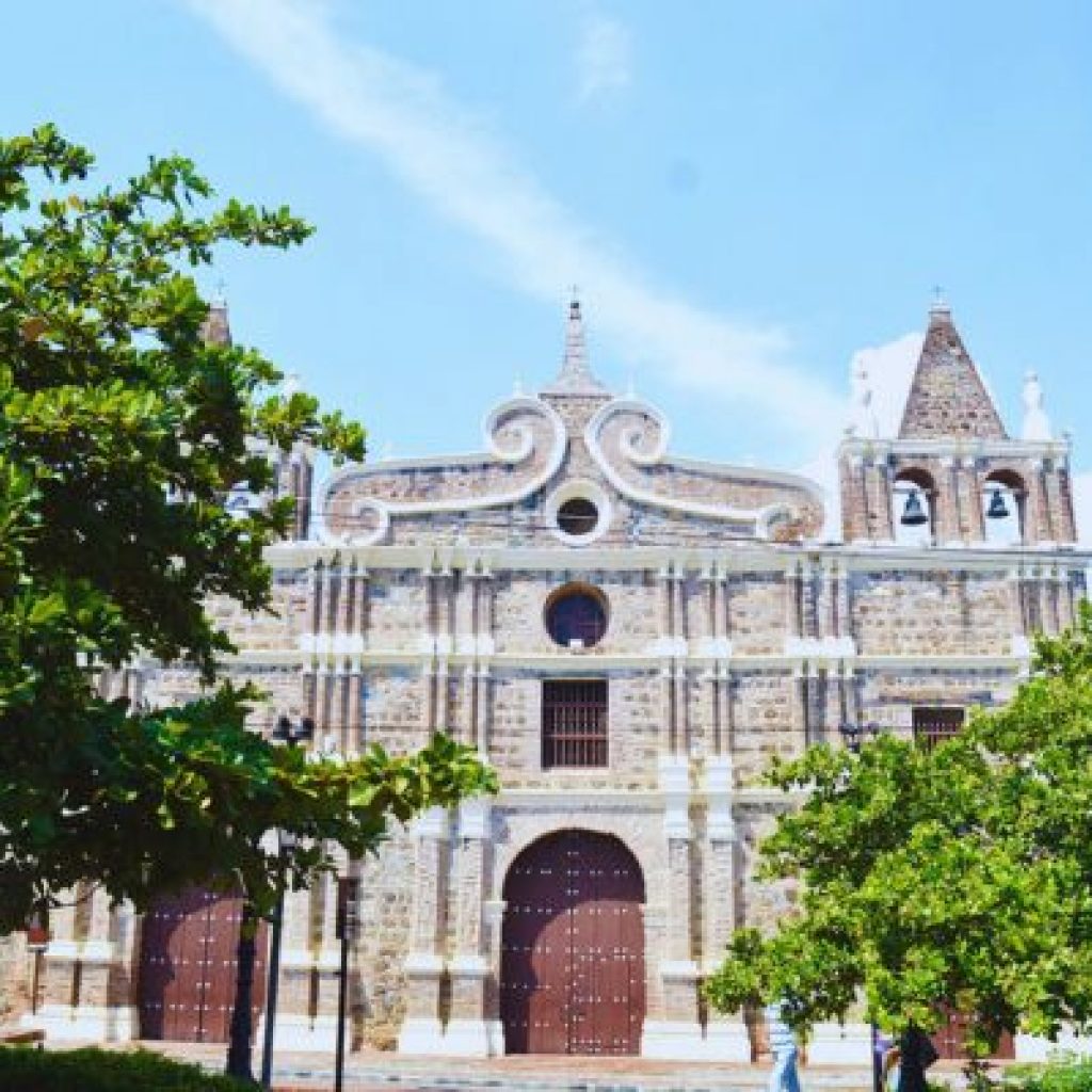 tour-santa-fe-de-antioquia-iglesia