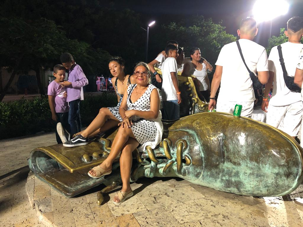 Chiva Rumbera Cartagena: Tour Nocturno y Diversión | Diversitrip