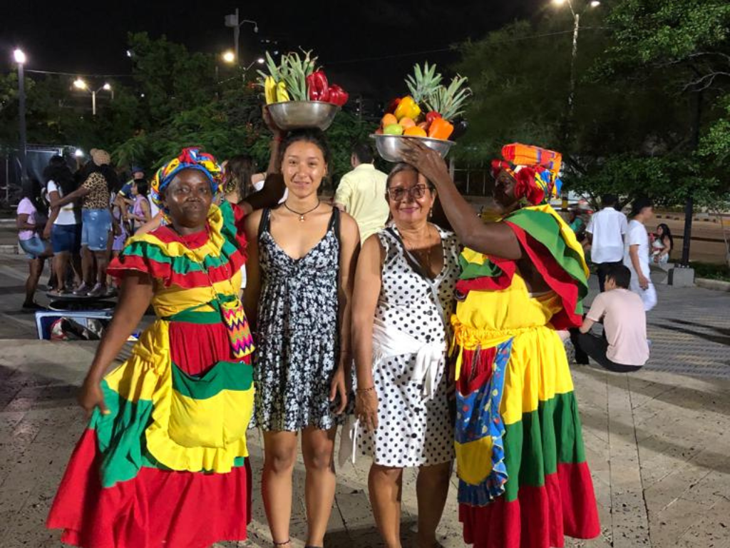 Chiva Rumbera Cartagena: Tour Nocturno y Diversión | Diversitrip