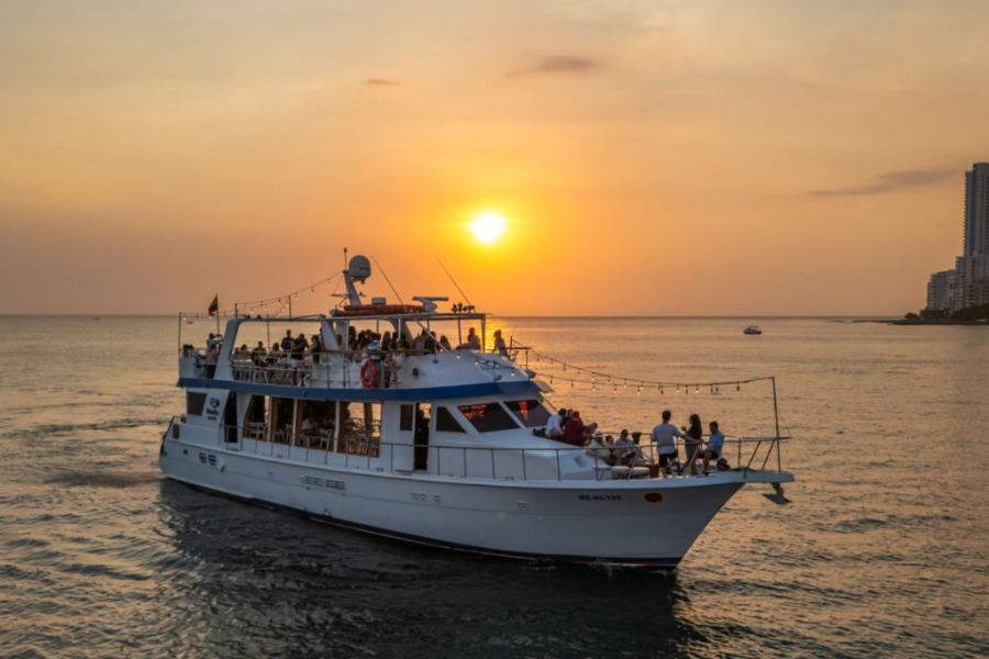 Cartagena en Yate Sibarita Master Atardecer